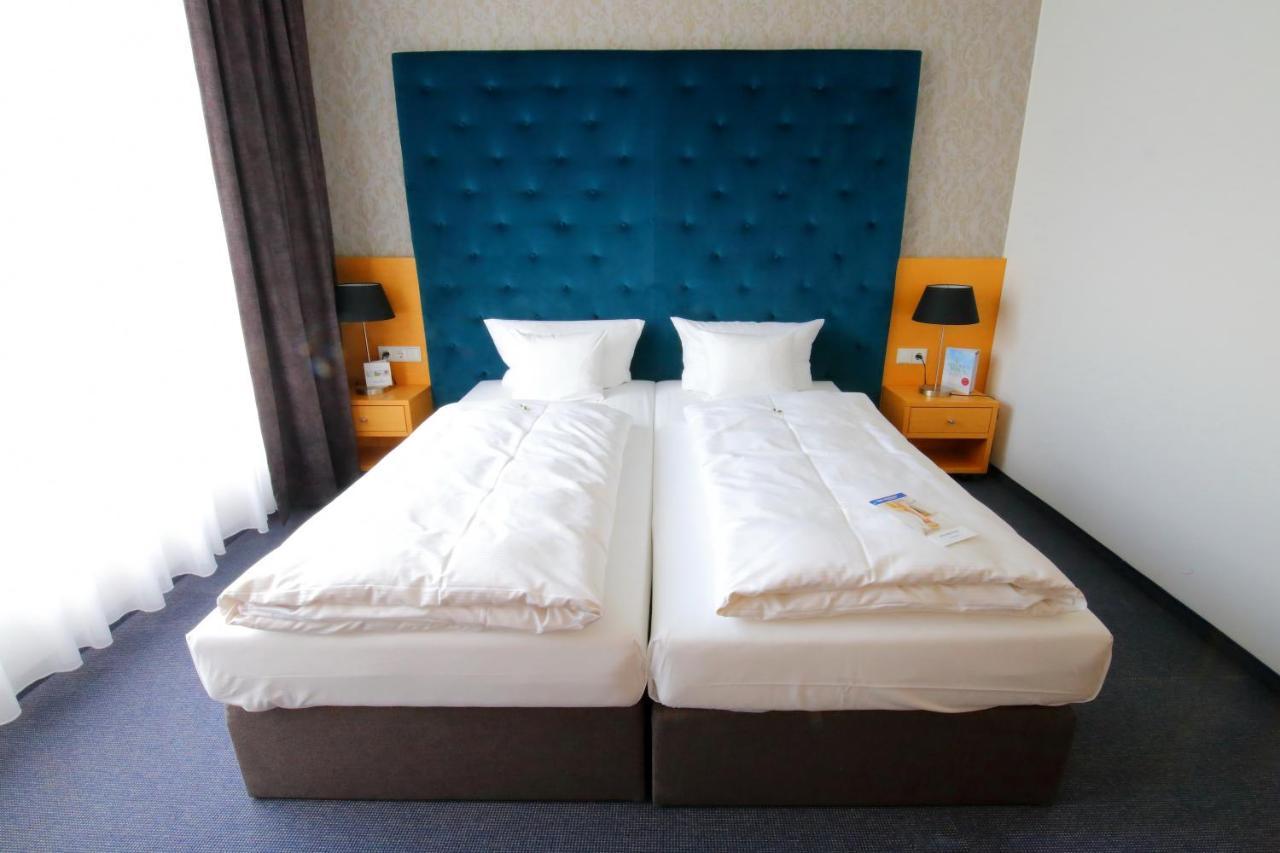 Rugs Hotel Am Schlosspark Lichtenwalde Extérieur photo
