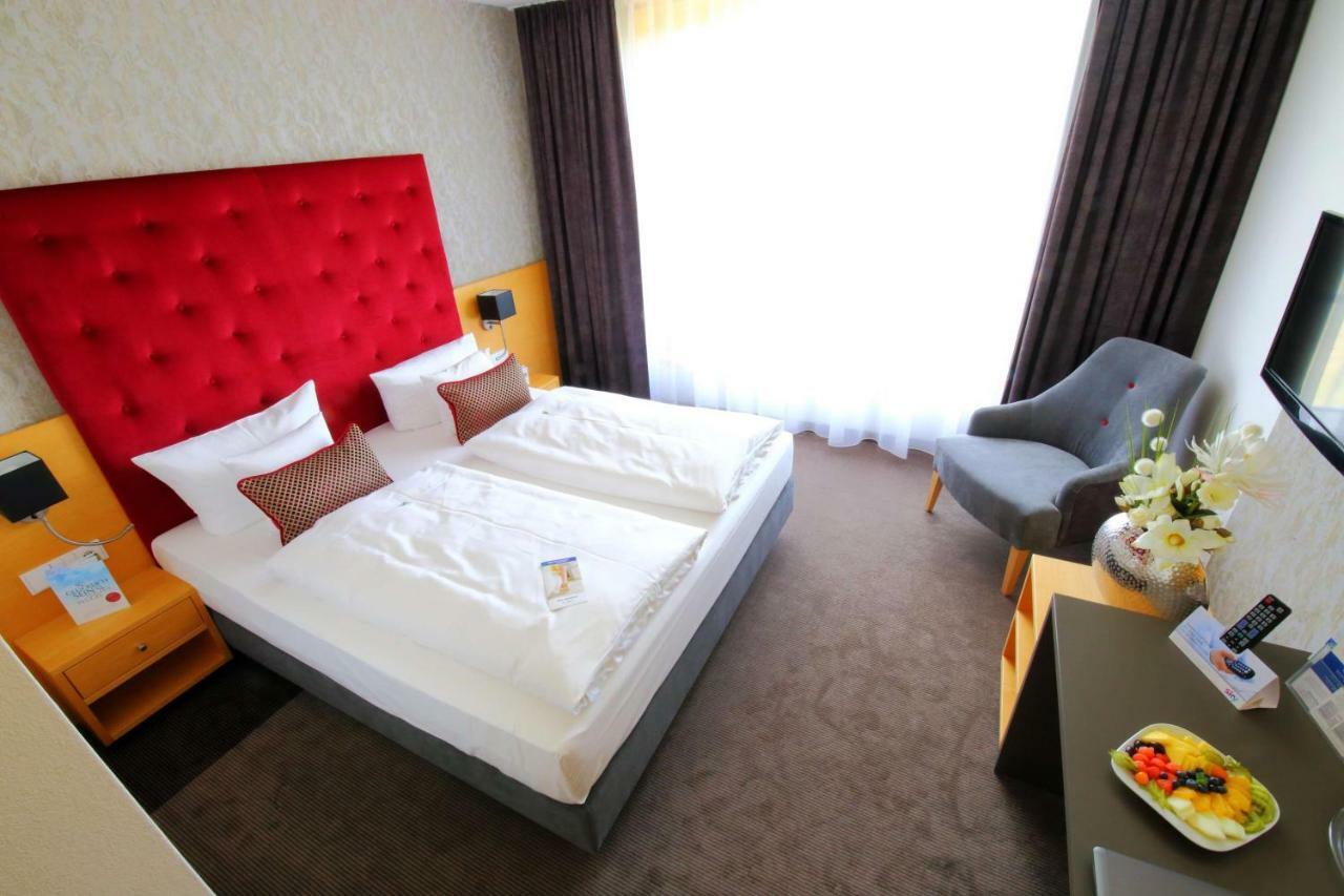 Rugs Hotel Am Schlosspark Lichtenwalde Extérieur photo