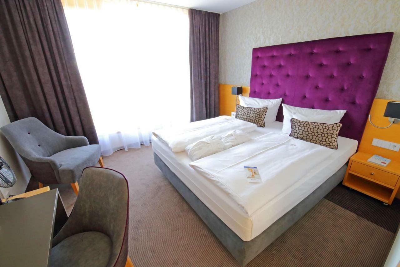 Rugs Hotel Am Schlosspark Lichtenwalde Extérieur photo
